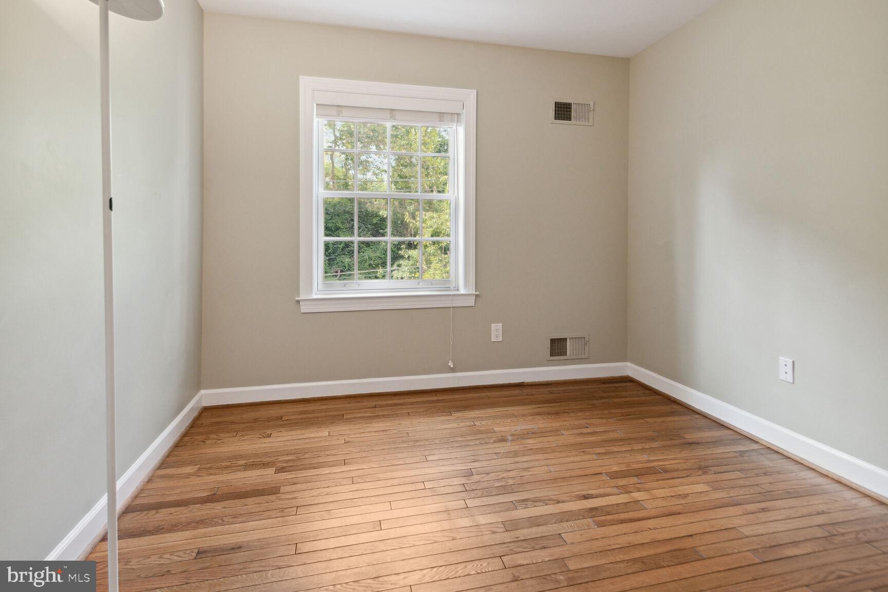 WESTBARD MEWS - Residential Lease