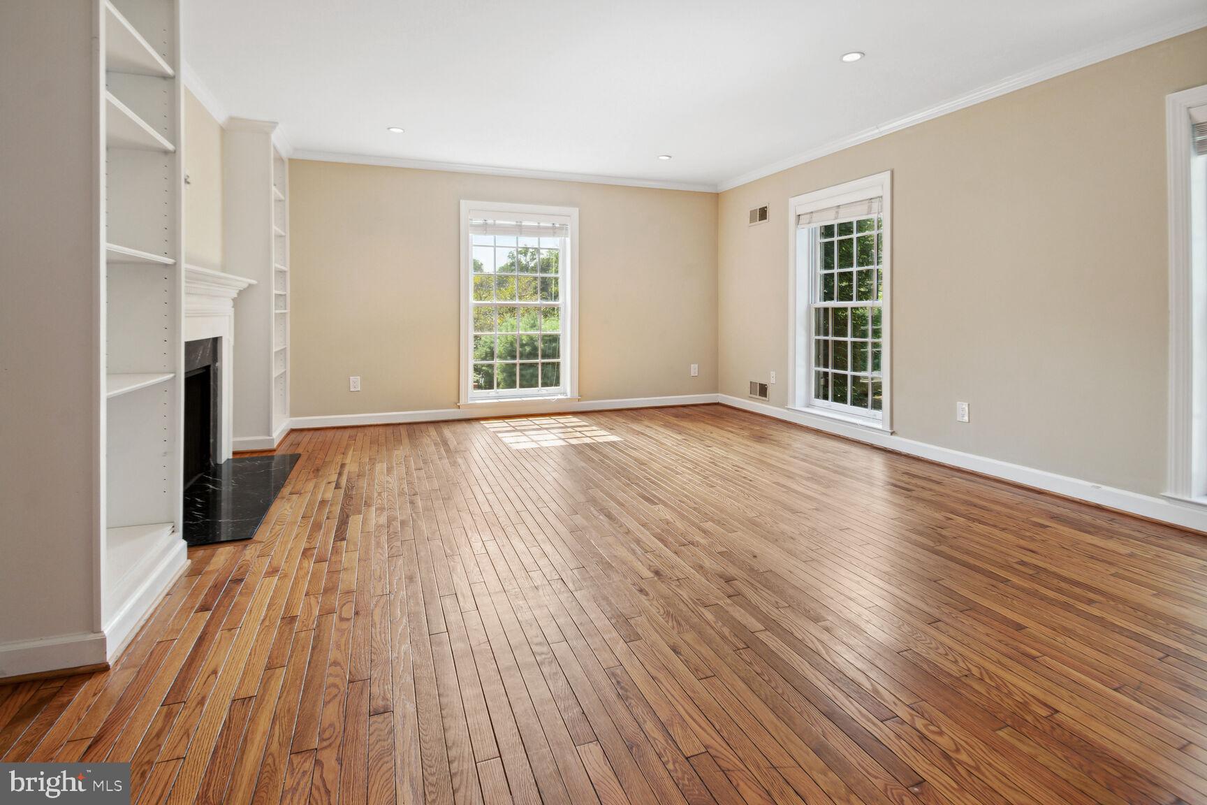 WESTBARD MEWS - Residential Lease