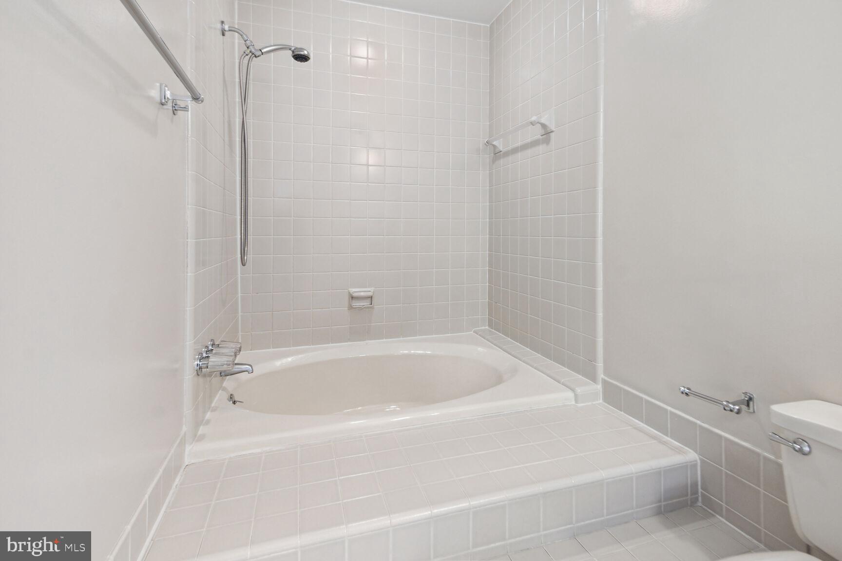 WESTBARD MEWS - Residential Lease