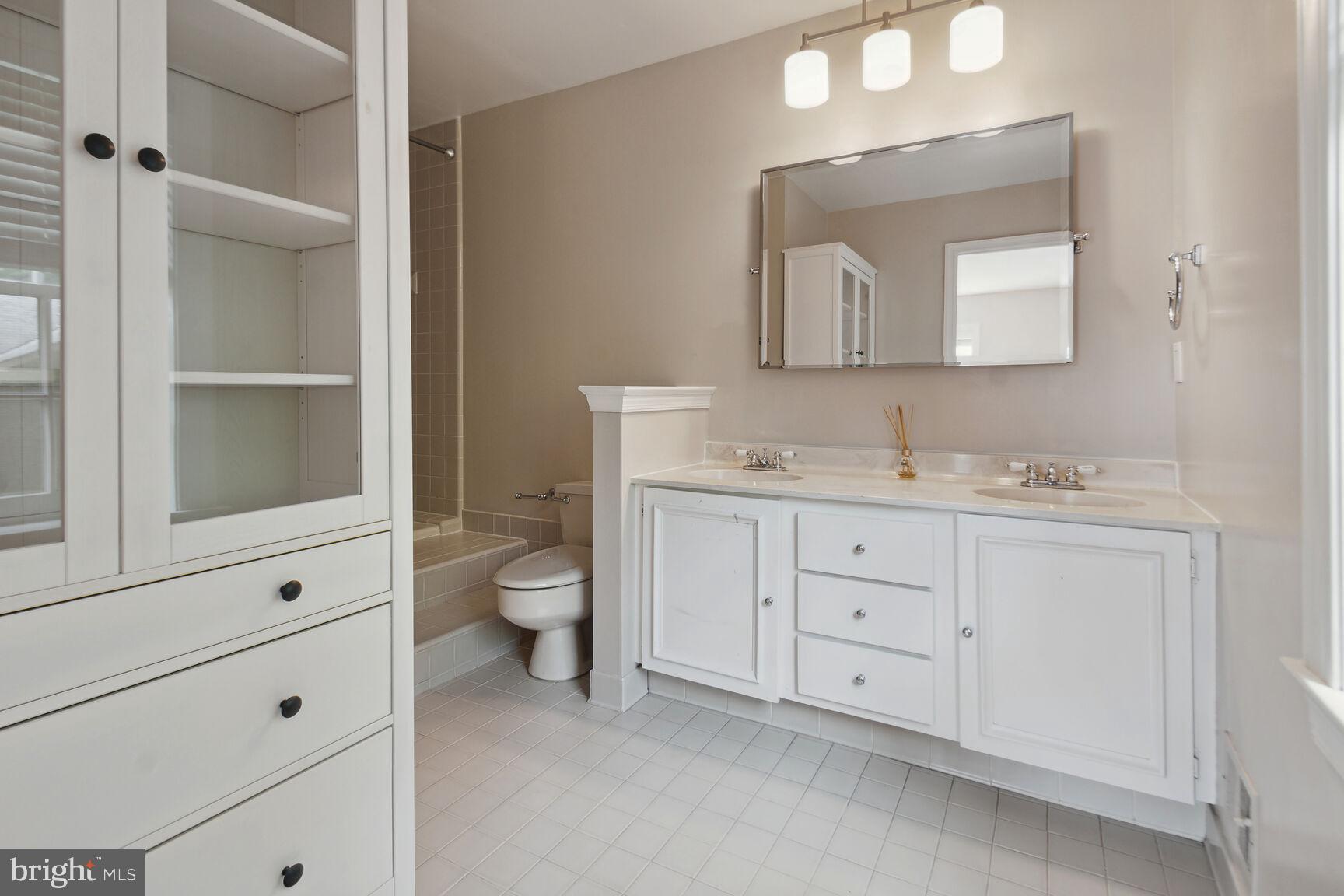 WESTBARD MEWS - Residential Lease