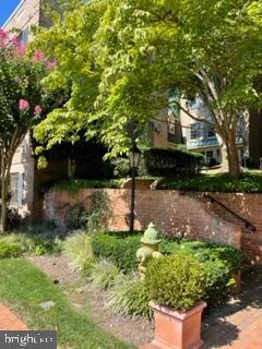 WESTBARD MEWS - Residential Lease