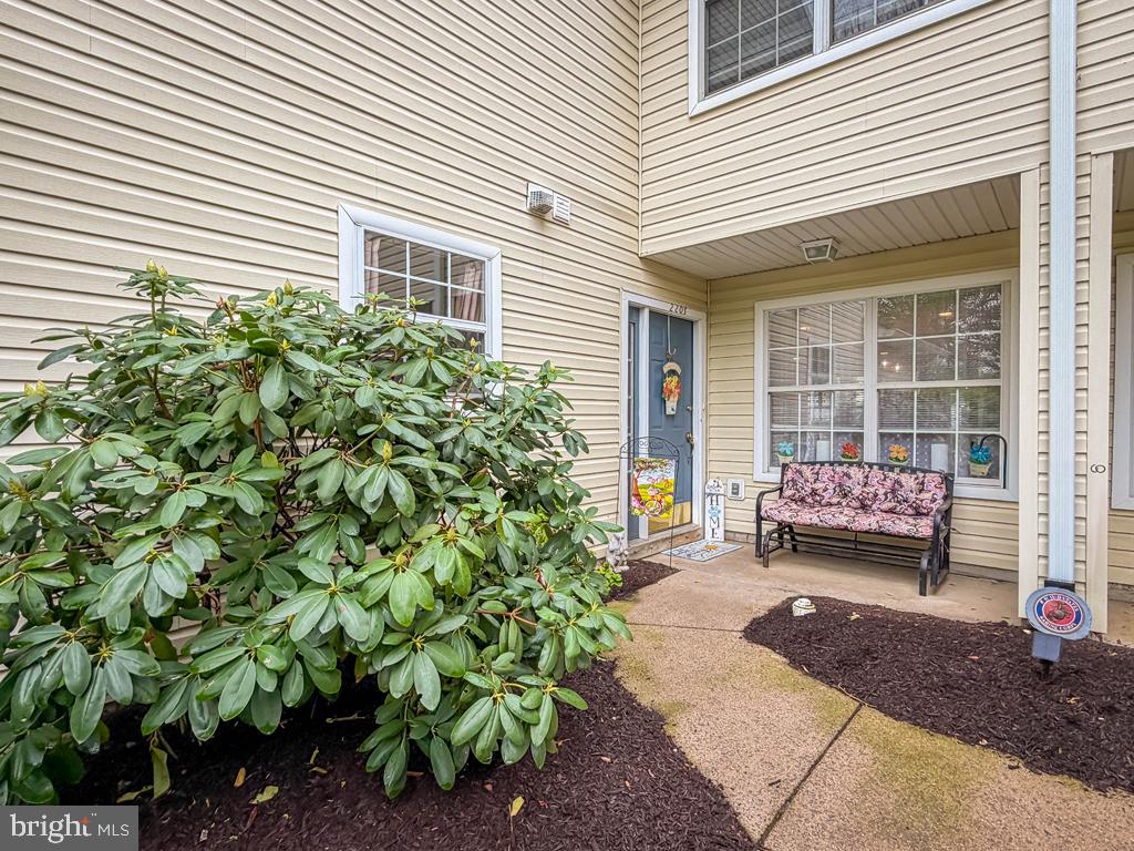 BROOKSTONE - Residential