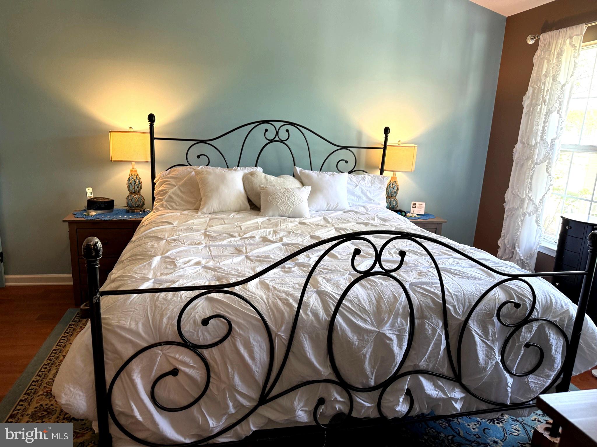 BROOKSTONE - Residential