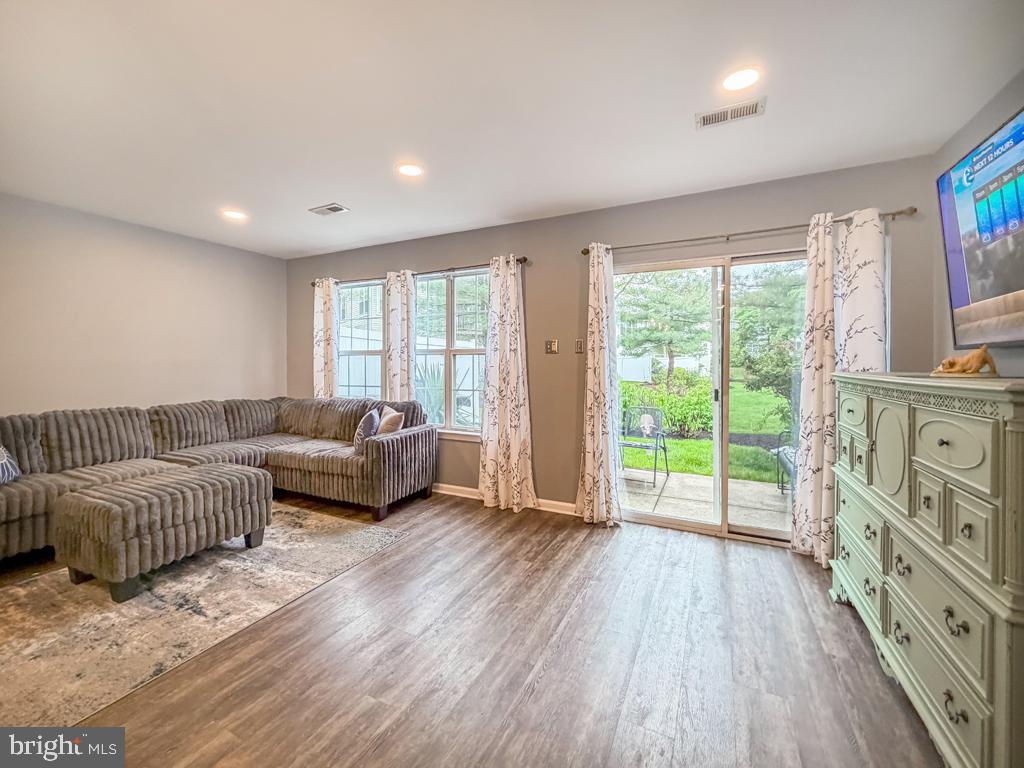 BROOKSTONE - Residential