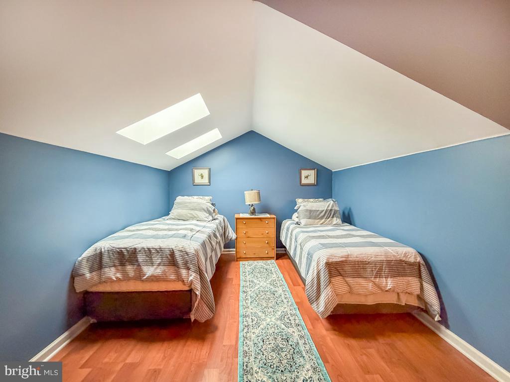 BROOKSTONE - Residential