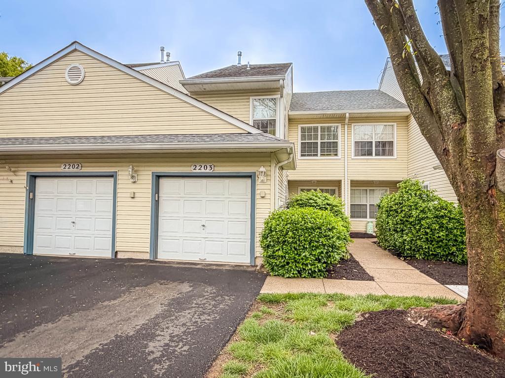 BROOKSTONE - Residential