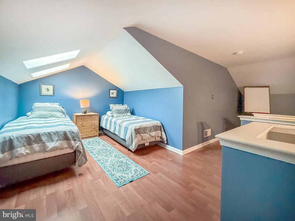 BROOKSTONE - Residential