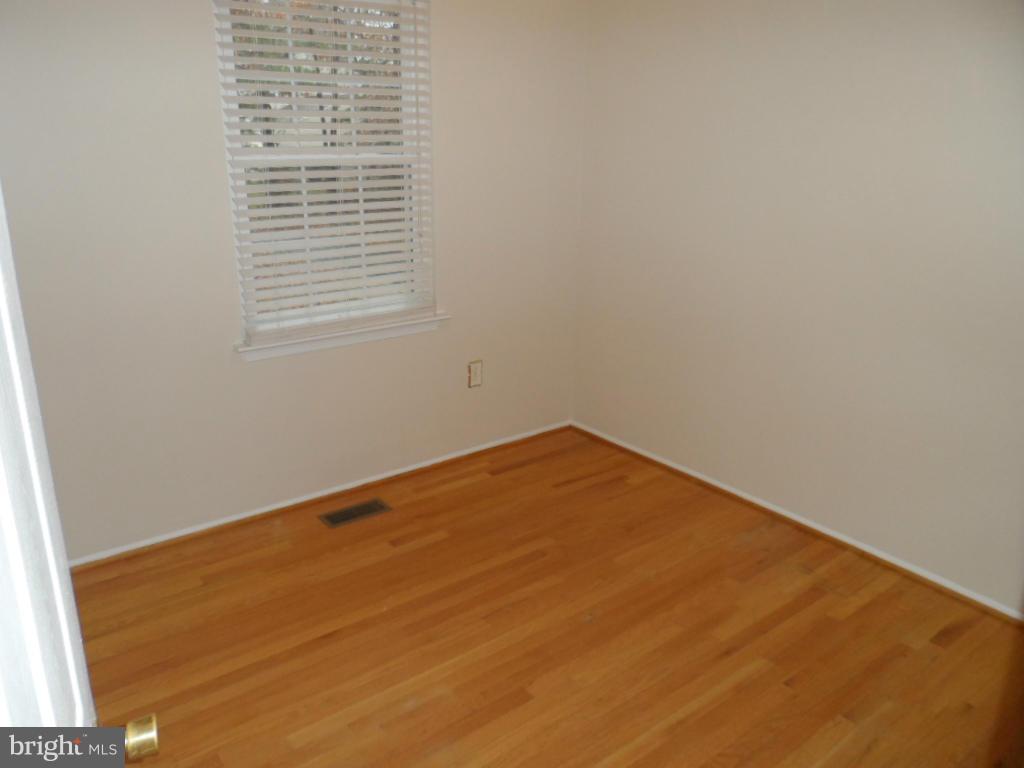 ST CHARLES SUB - HUNTINGTON - Residential Lease