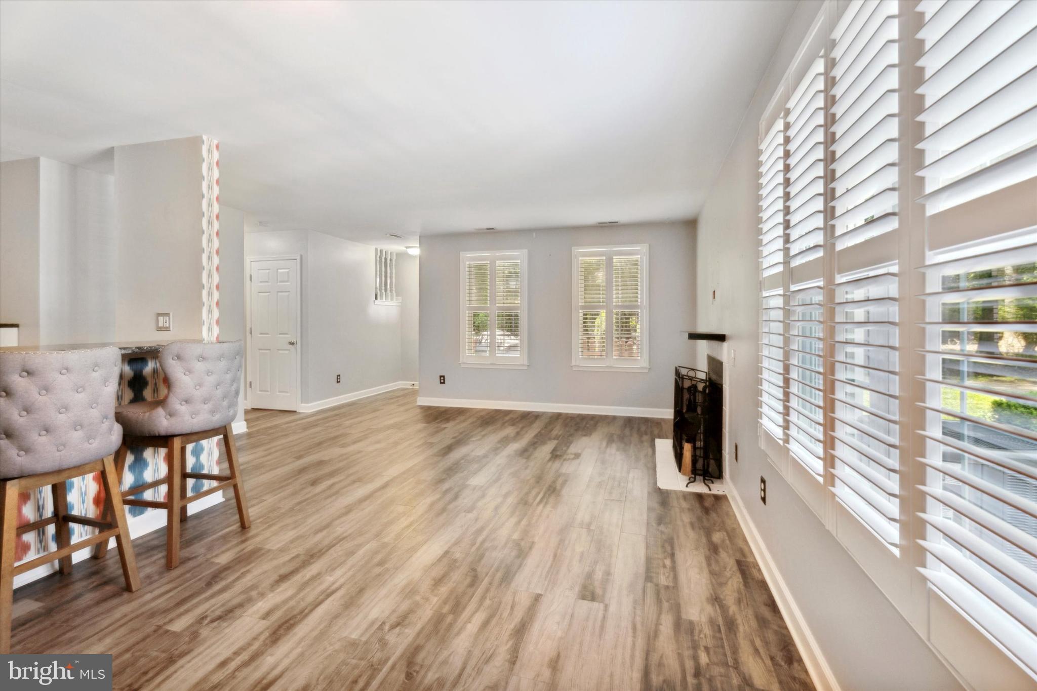 SAW MILL VALLEY - Residential