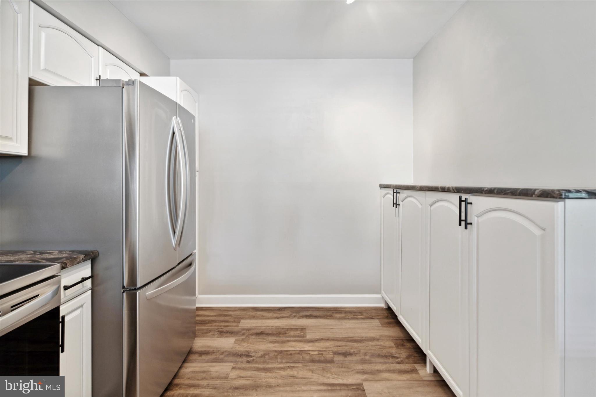 SAW MILL VALLEY - Residential