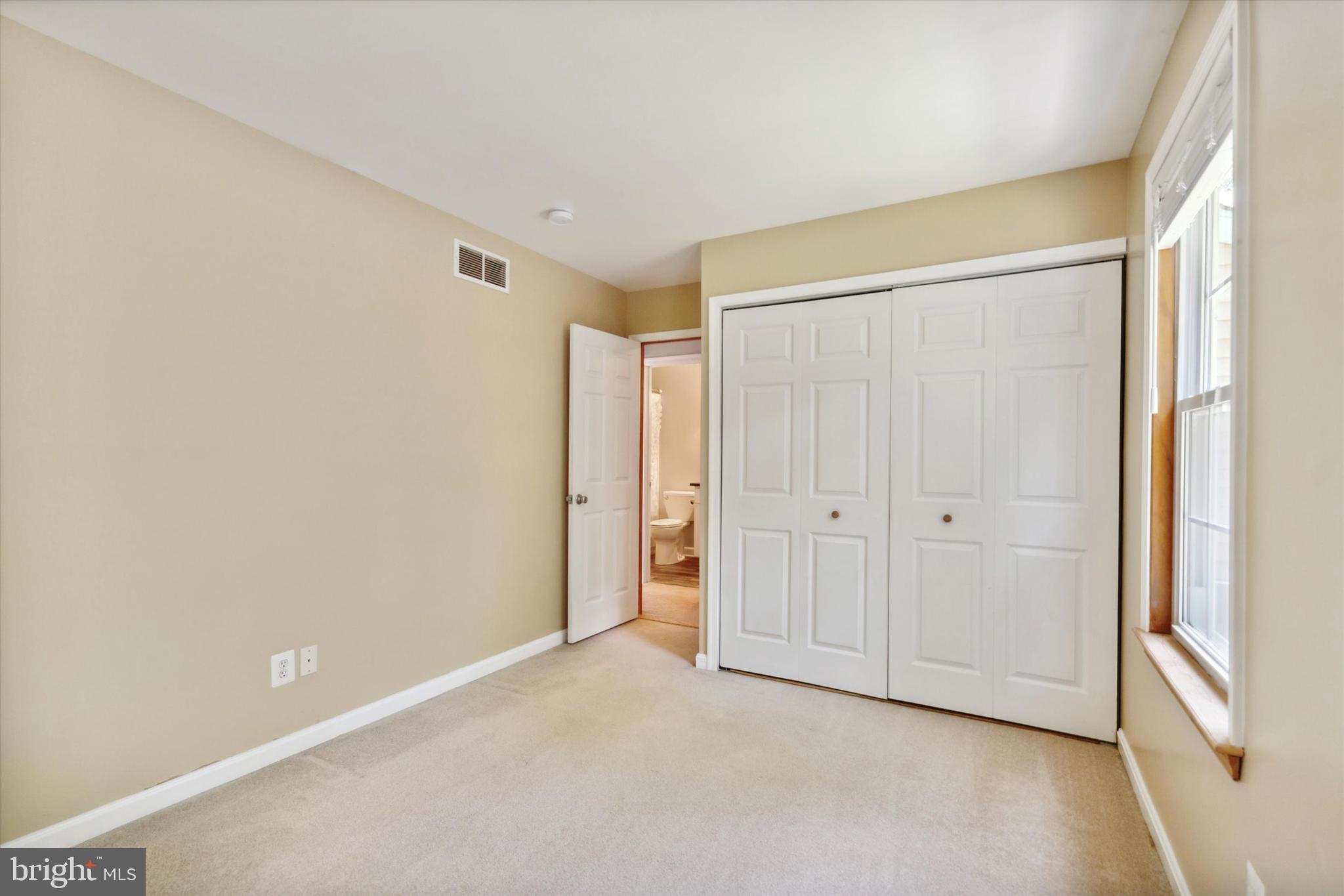 SAW MILL VALLEY - Residential