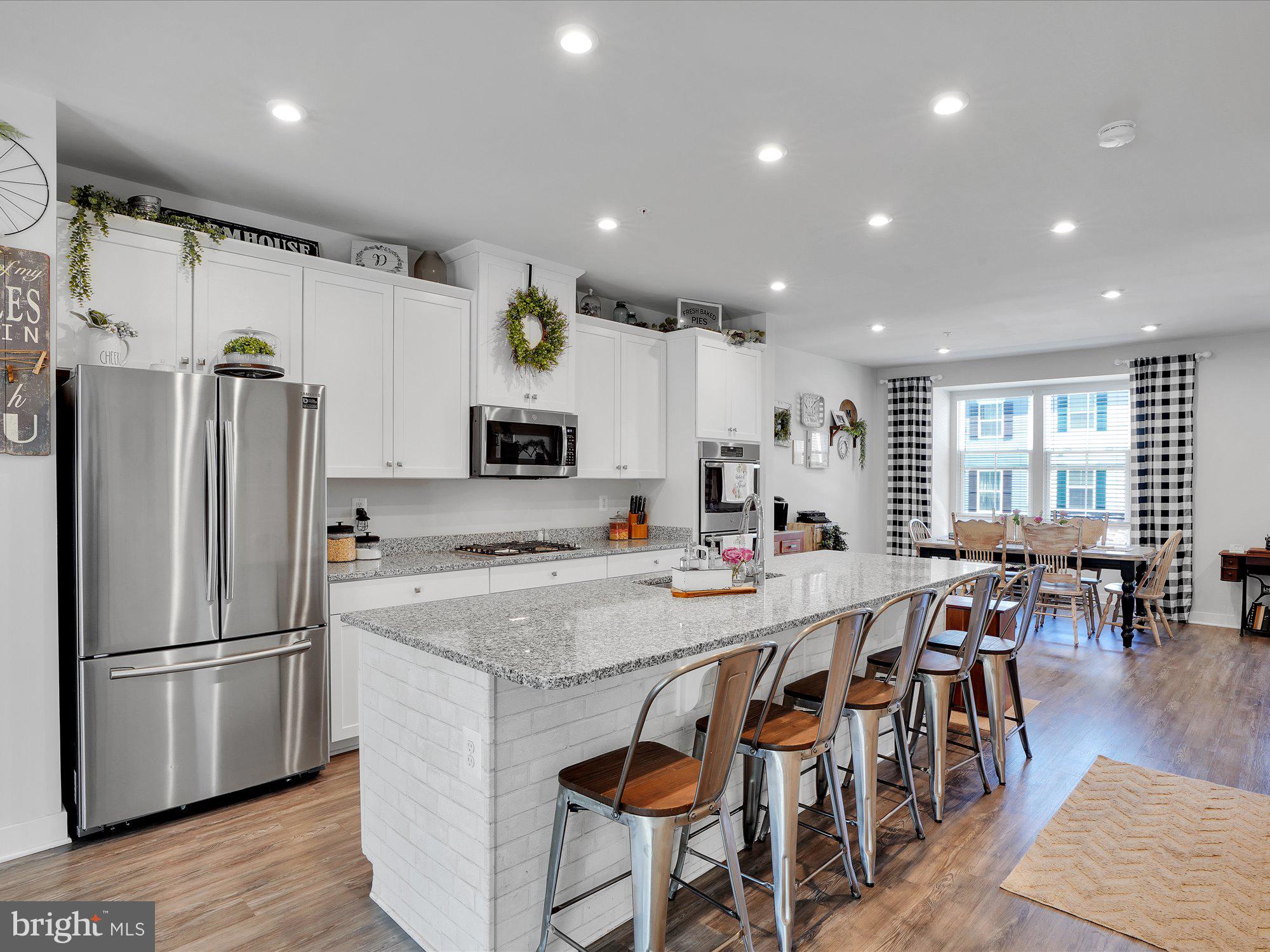 REGENTS GLEN - Residential