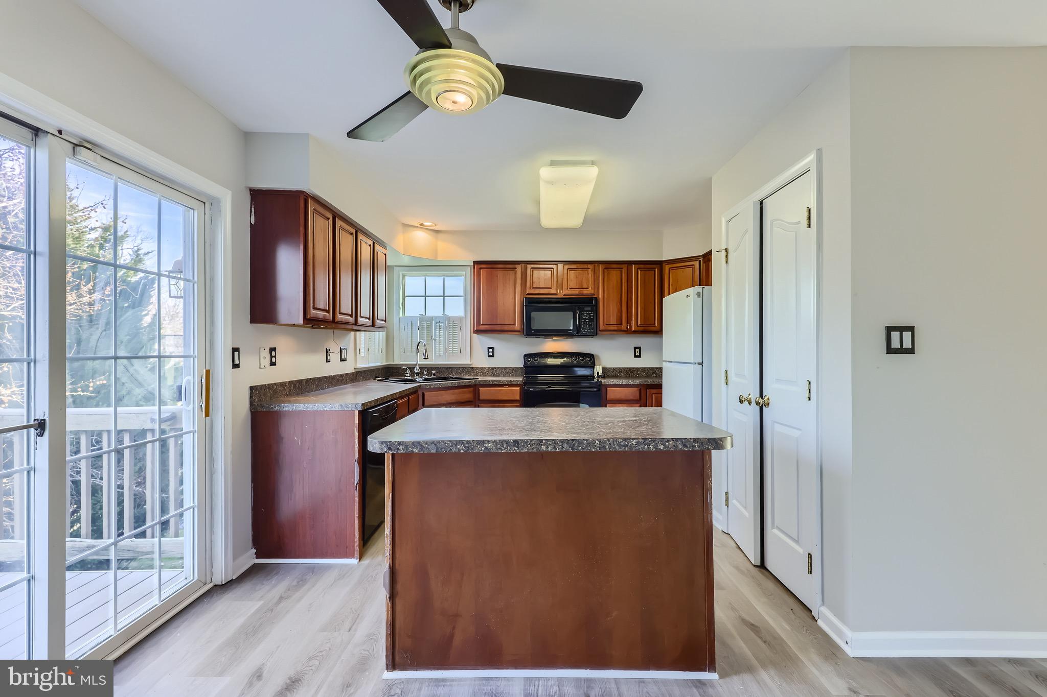 LONG BAR HARBOR - Residential Lease