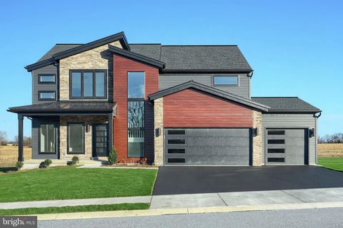 124 ALEXANDRIA DRIVE ANNVILLE PA 17003