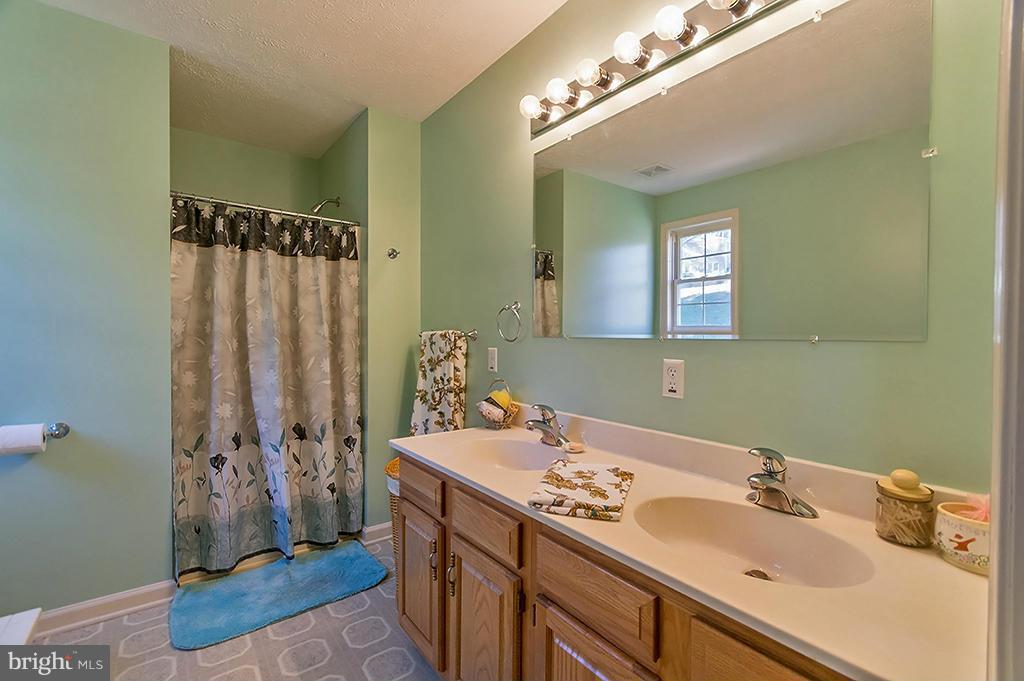 COLONIAL PARK - Residential