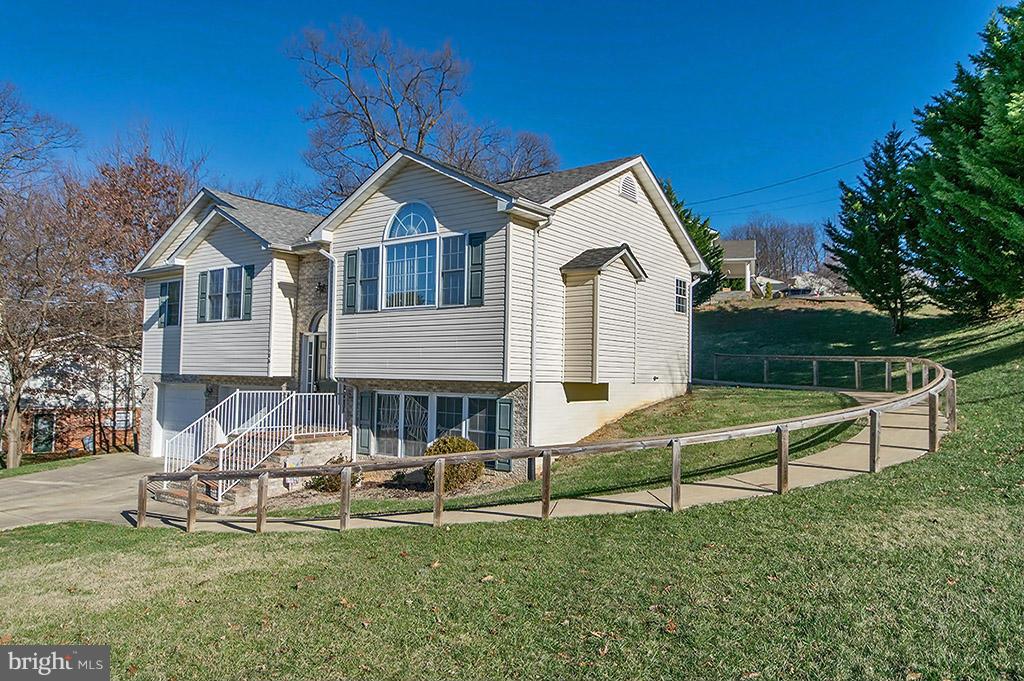 COLONIAL PARK - Residential