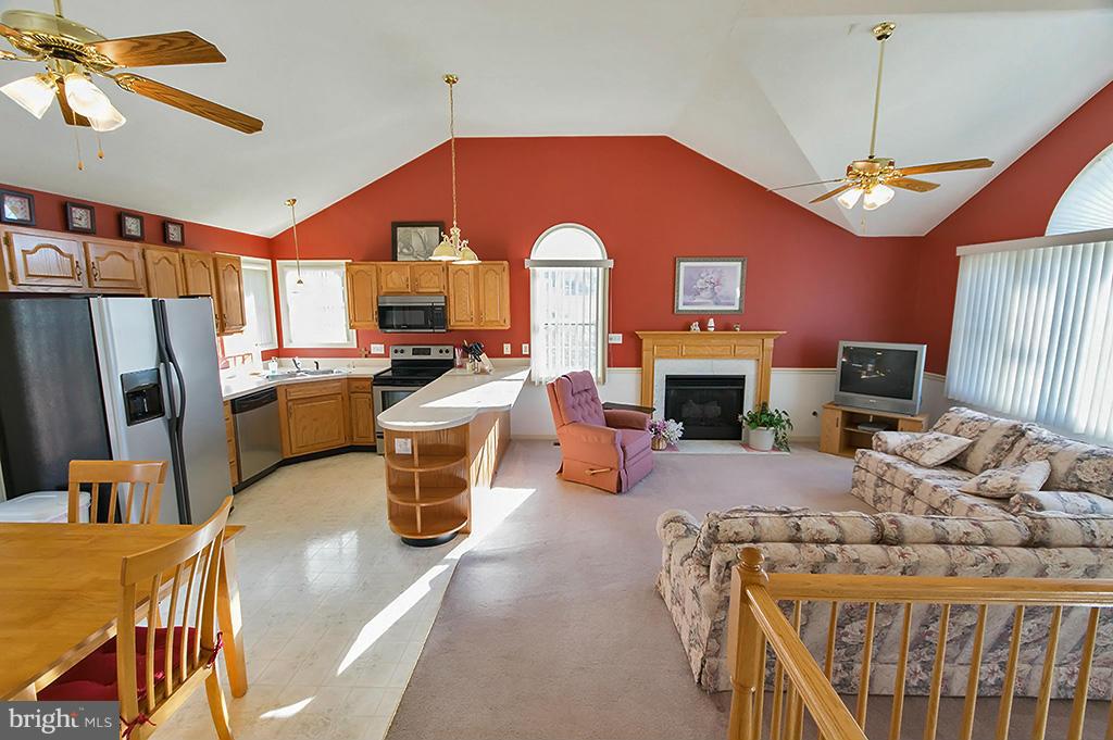 COLONIAL PARK - Residential