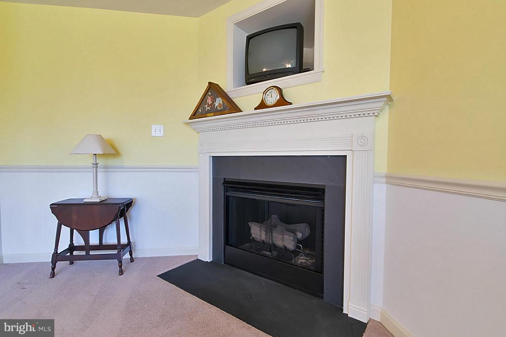 COLONIAL PARK - Residential