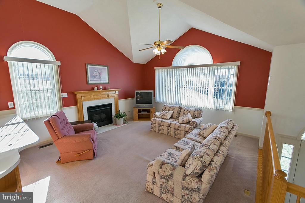 COLONIAL PARK - Residential