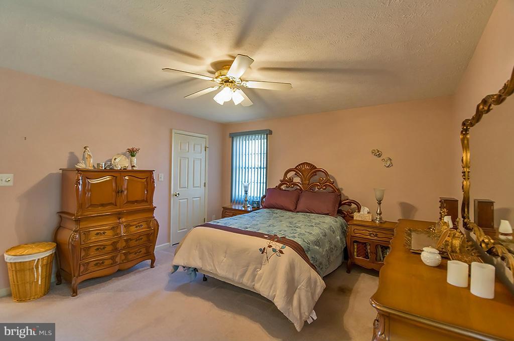 COLONIAL PARK - Residential