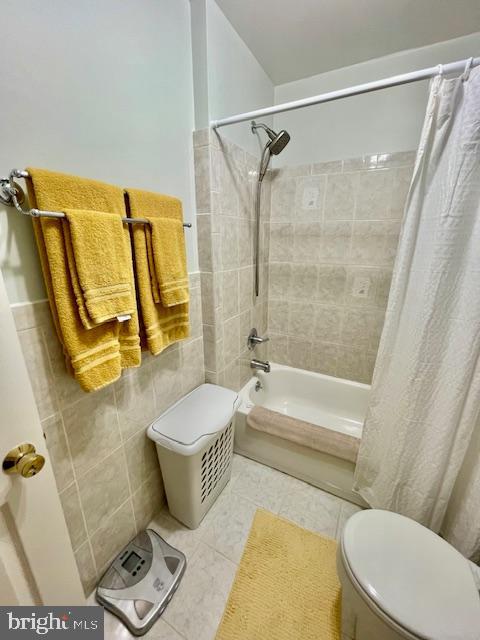 CALVERTON TOWNES - Residential