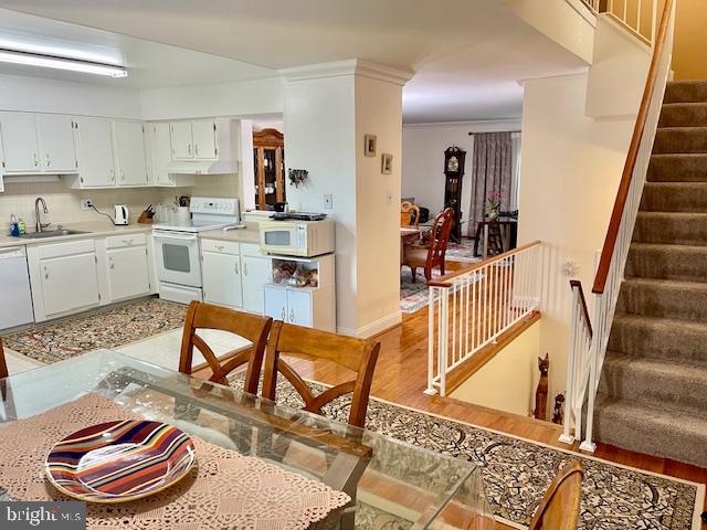 CALVERTON TOWNES - Residential