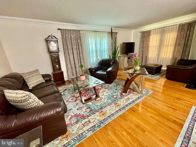 CALVERTON TOWNES - Residential