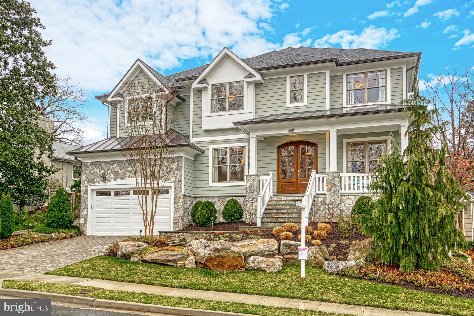 CRESCENT HILLS - Residential