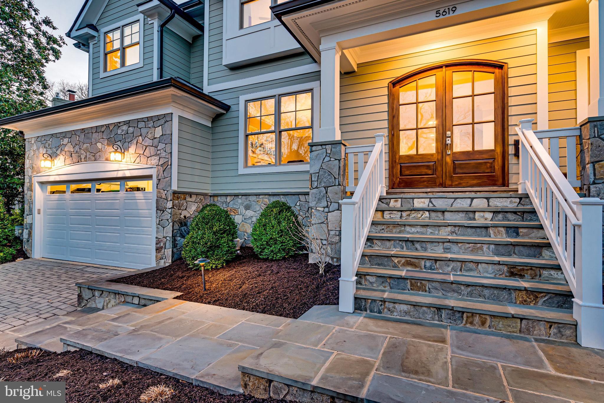 CRESCENT HILLS - Residential