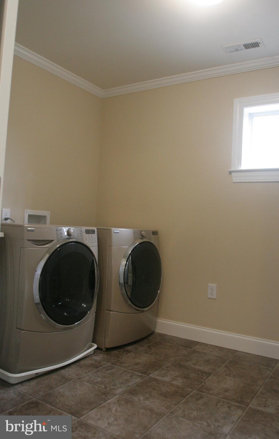 ARUNDEL ACRES - Residential Lease