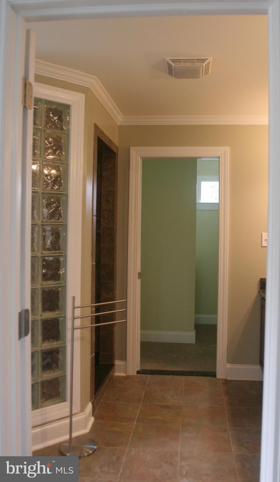 ARUNDEL ACRES - Residential Lease