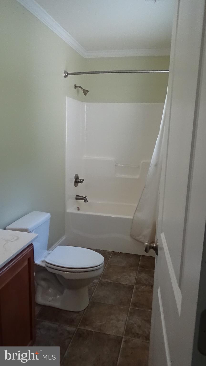 ARUNDEL ACRES - Residential Lease