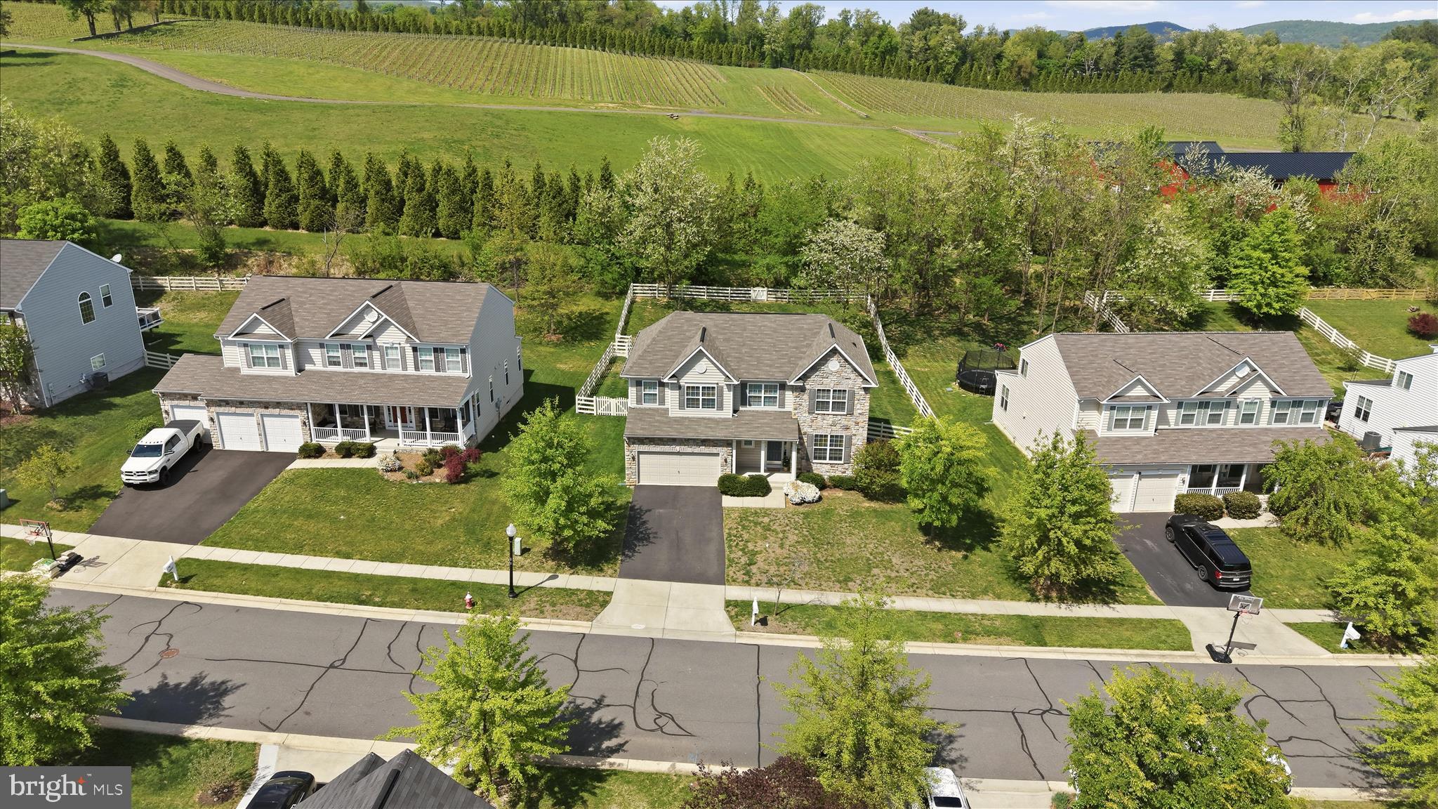 MOUNTAIN VALLEY - Residential