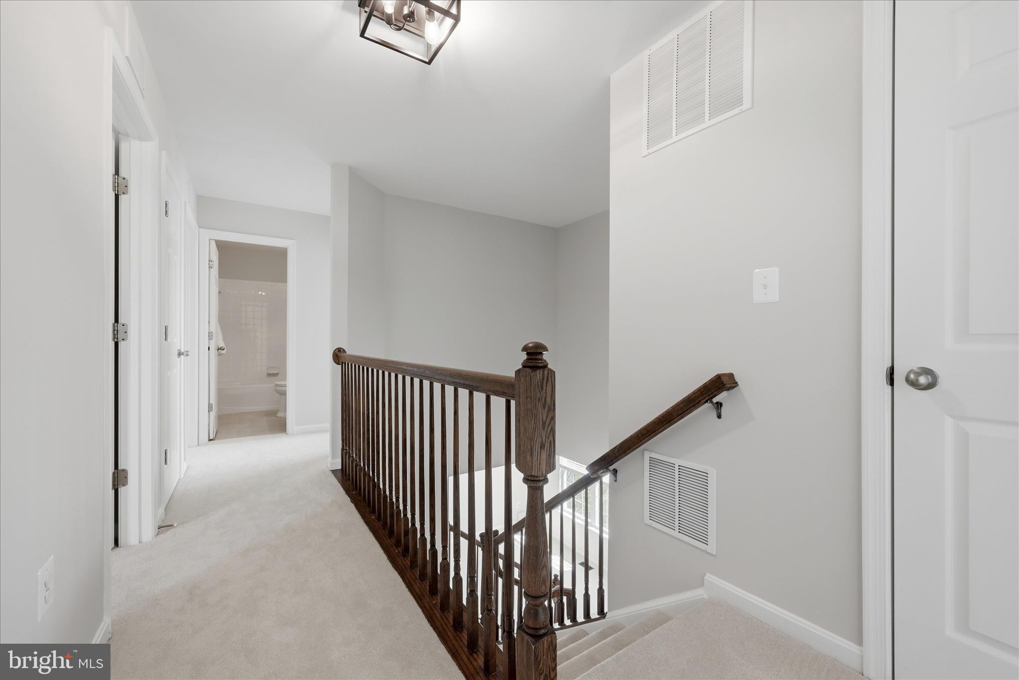 MOUNTAIN VALLEY - Residential