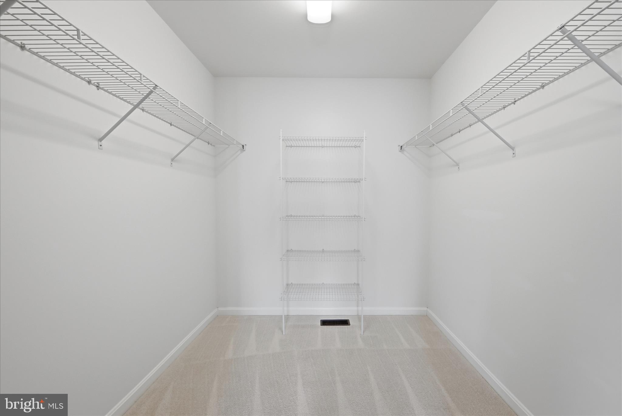 MOUNTAIN VALLEY - Residential