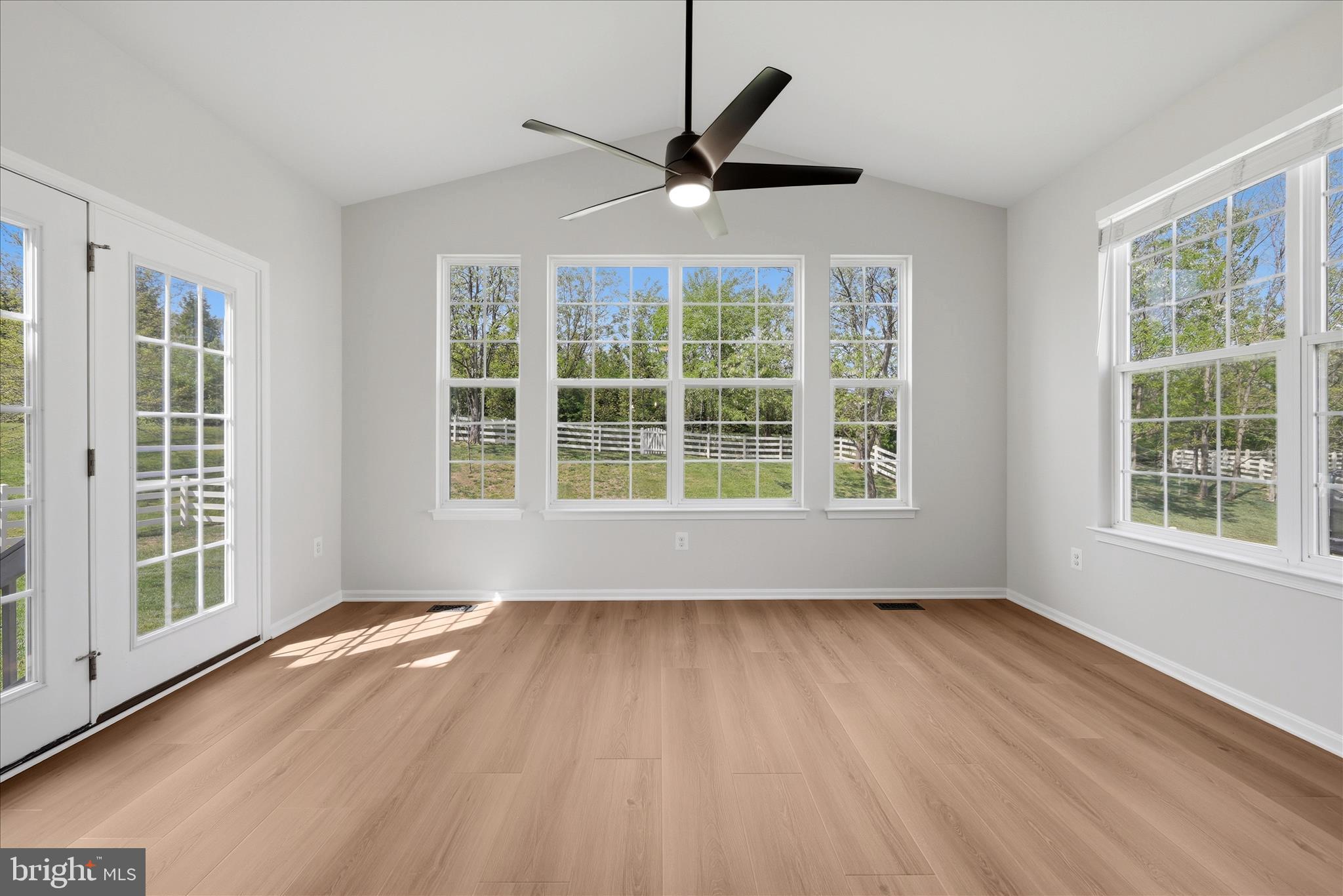 MOUNTAIN VALLEY - Residential