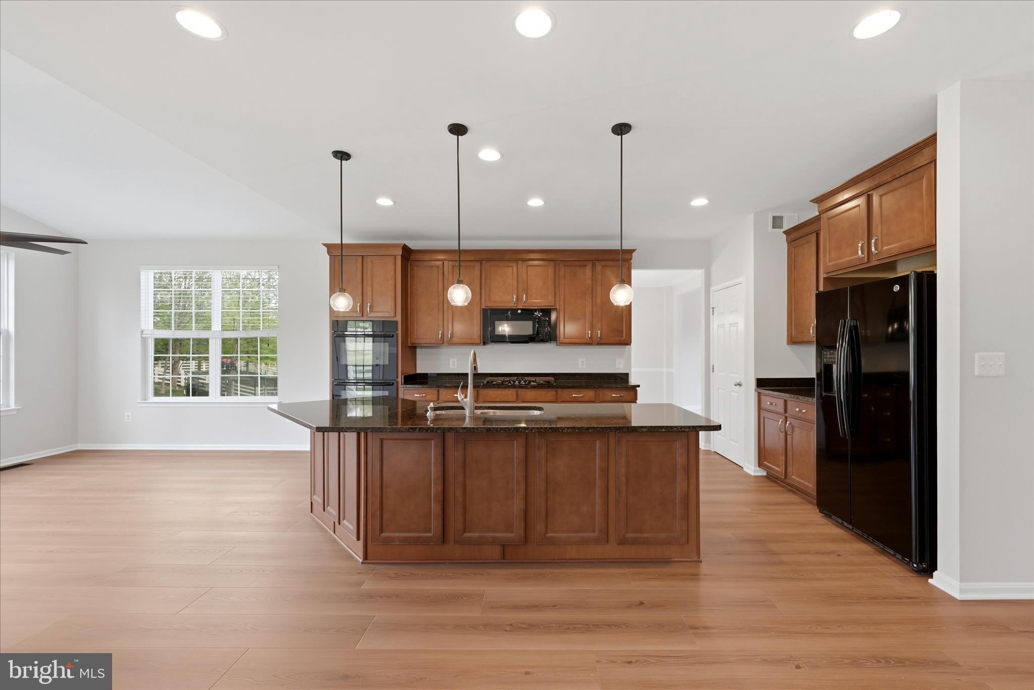 MOUNTAIN VALLEY - Residential