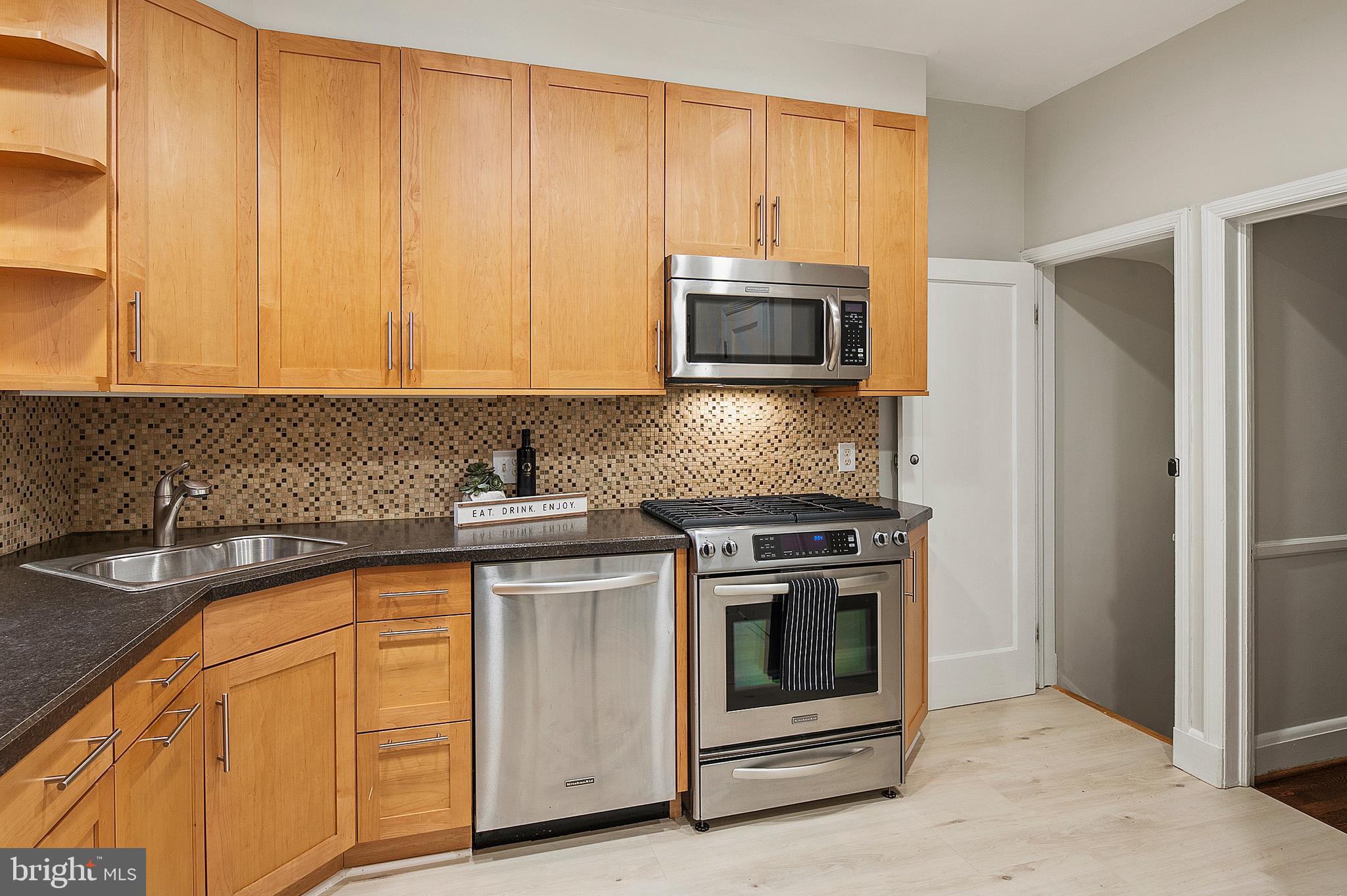 TEN HILLS - Residential