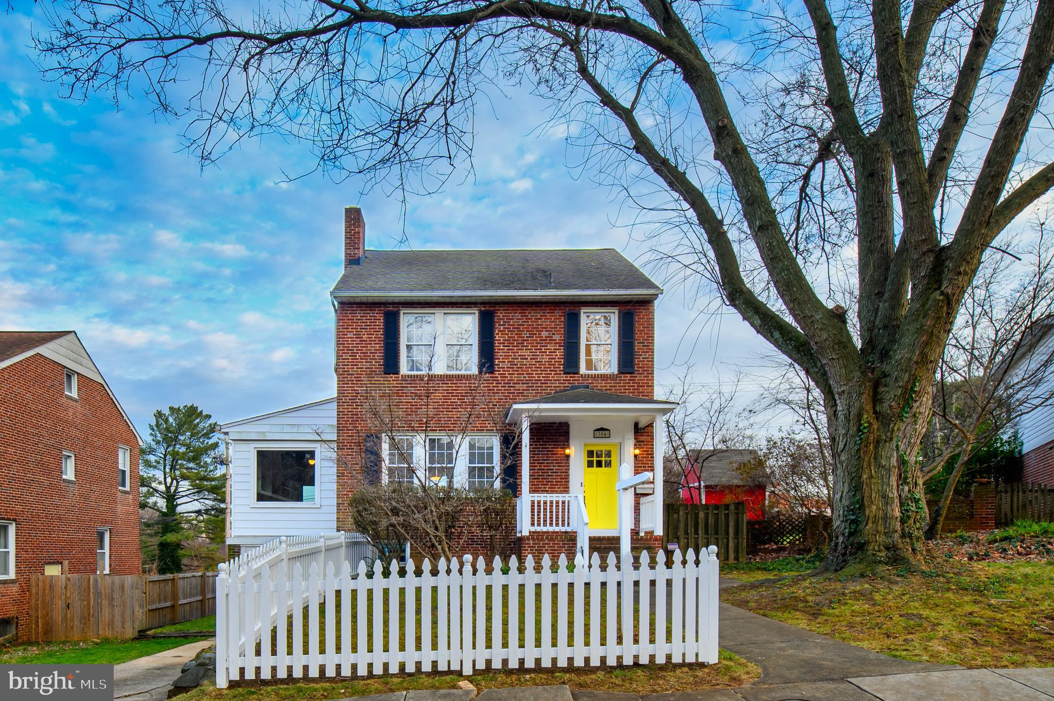 TEN HILLS - Residential