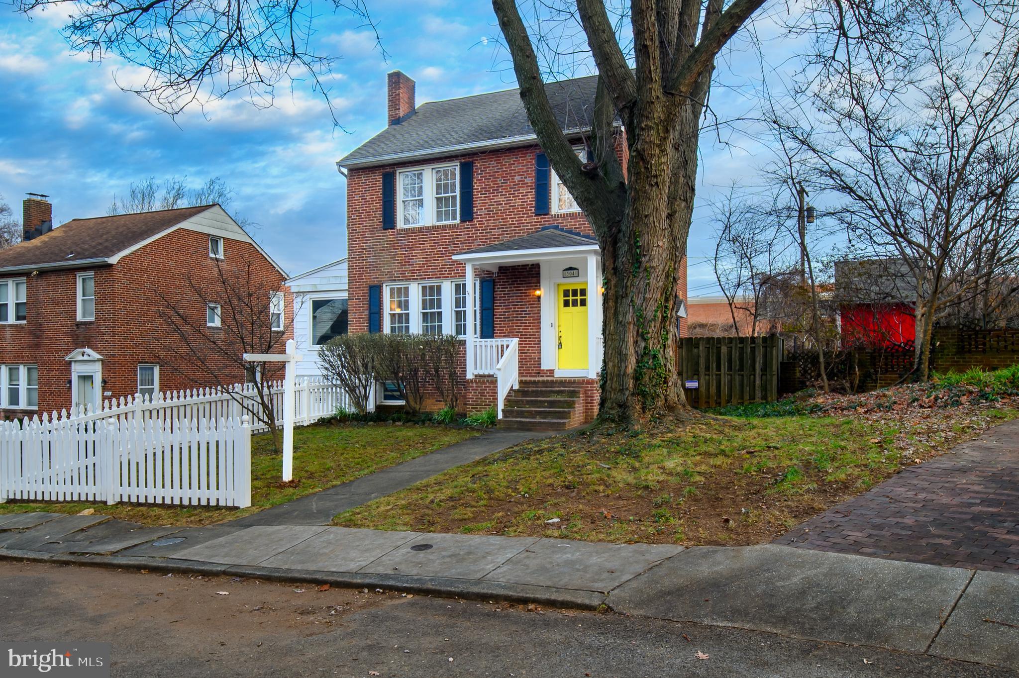 TEN HILLS - Residential