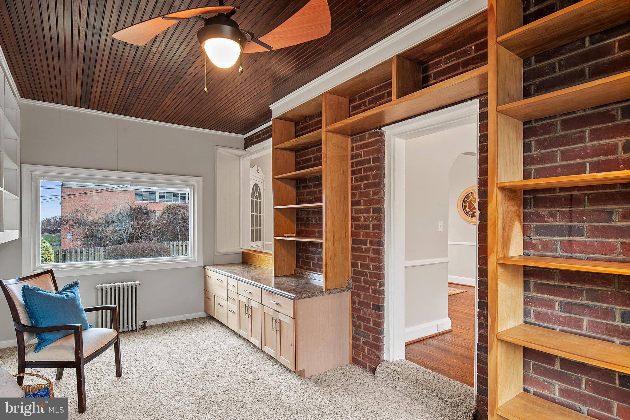 TEN HILLS - Residential