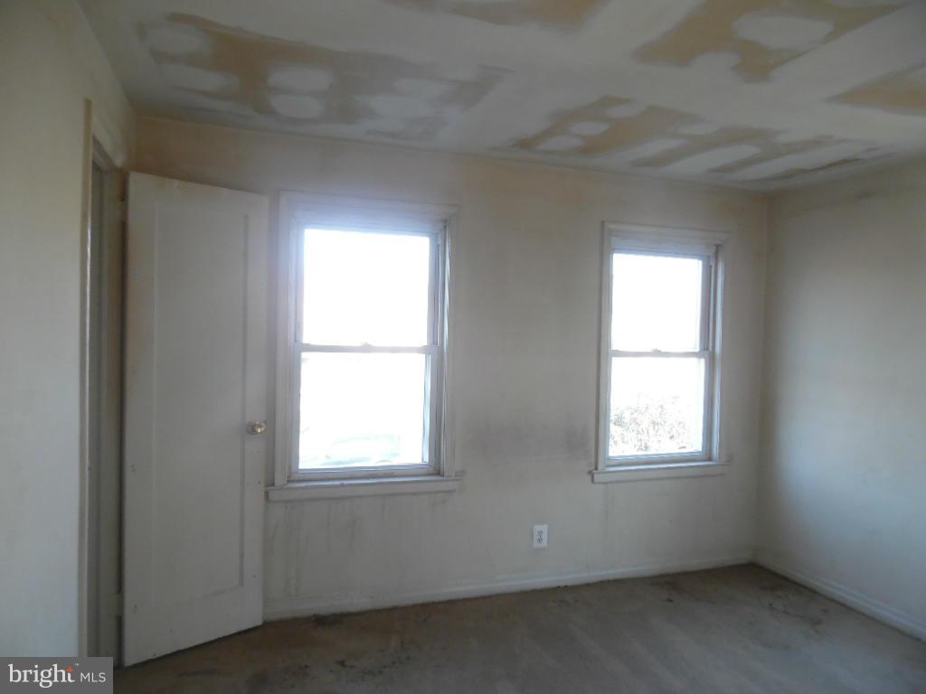 ARUNDEL VILLAGE - Residential