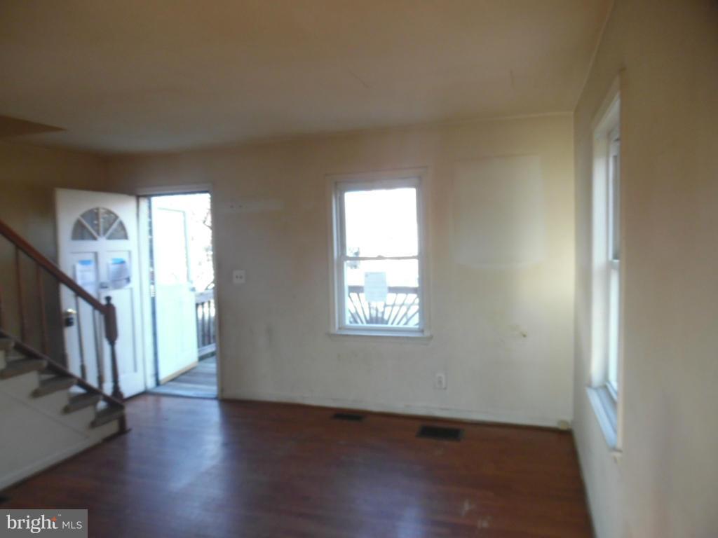 ARUNDEL VILLAGE - Residential