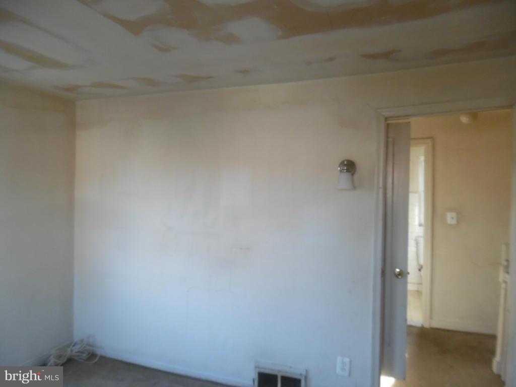 ARUNDEL VILLAGE - Residential