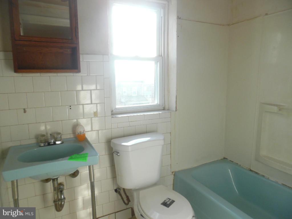 ARUNDEL VILLAGE - Residential