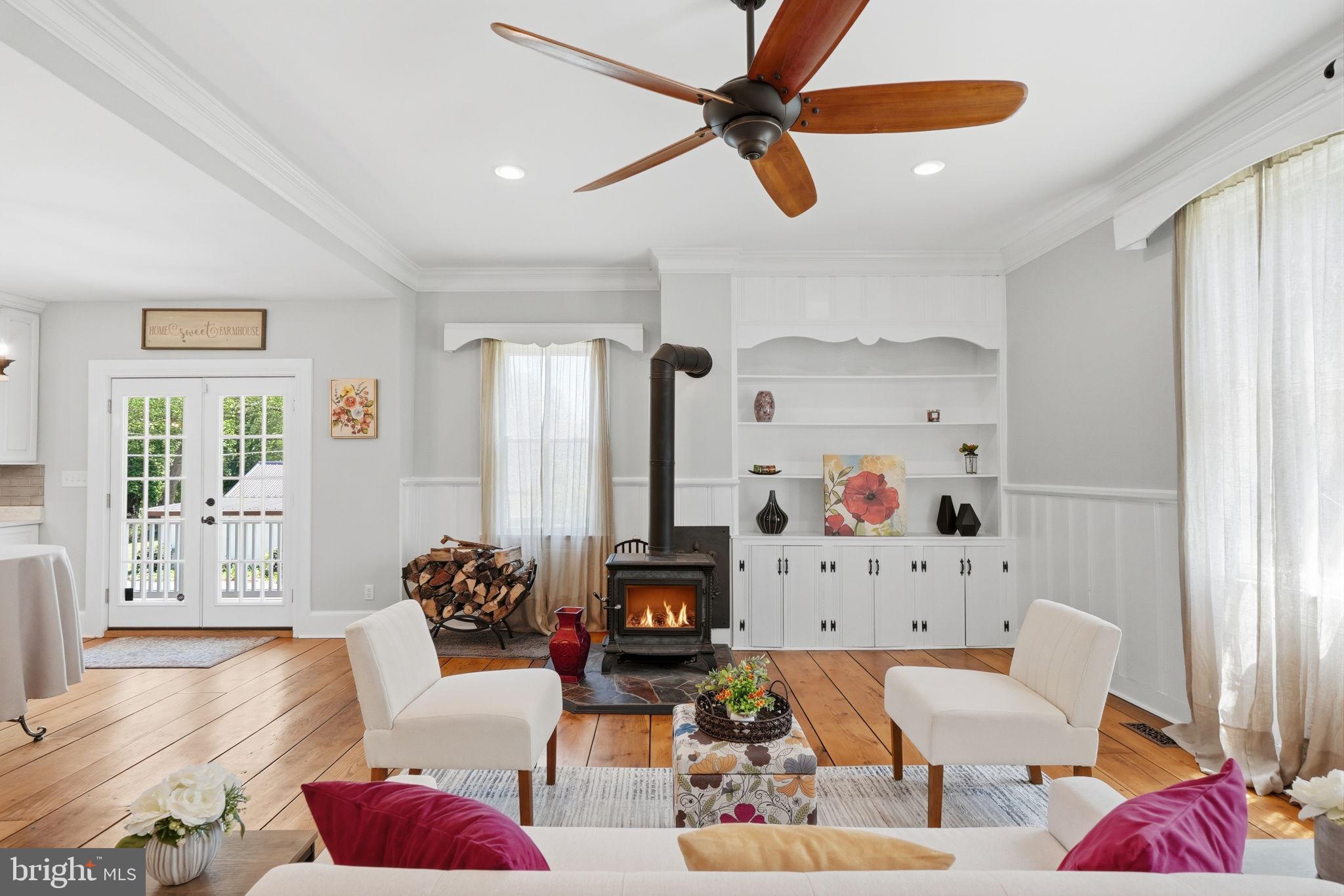 ROCKVILLE OUTSIDE - Residential