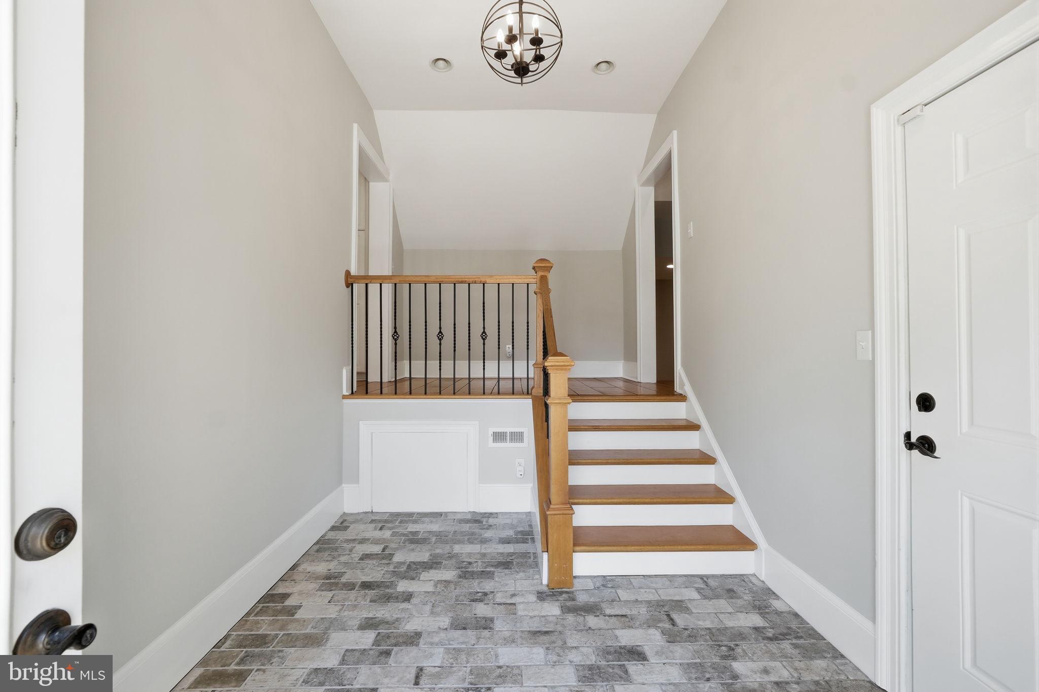 ROCKVILLE OUTSIDE - Residential