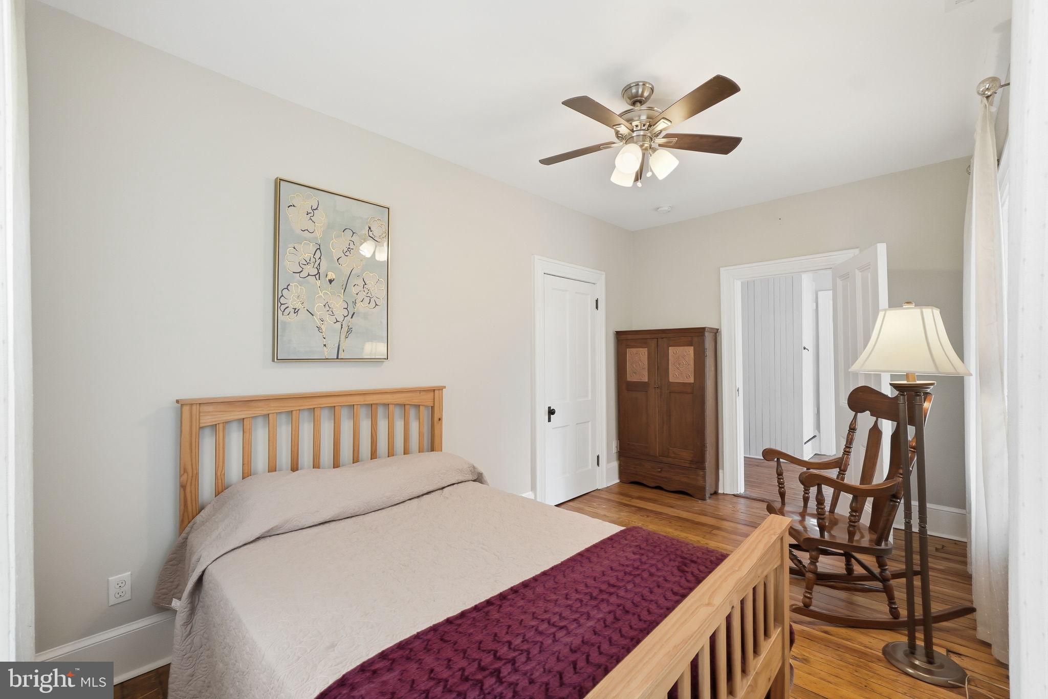 ROCKVILLE OUTSIDE - Residential