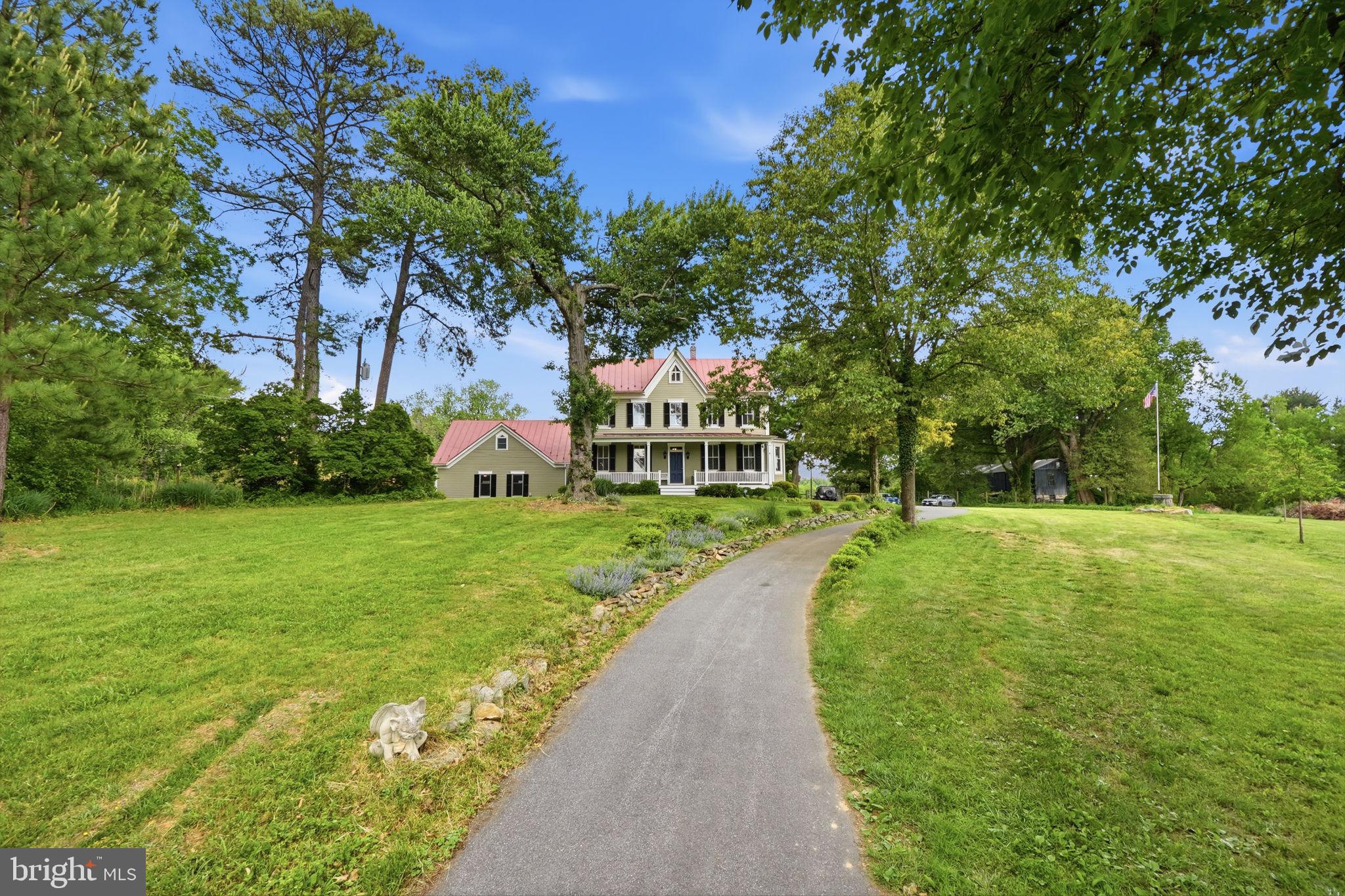 ROCKVILLE OUTSIDE - Residential