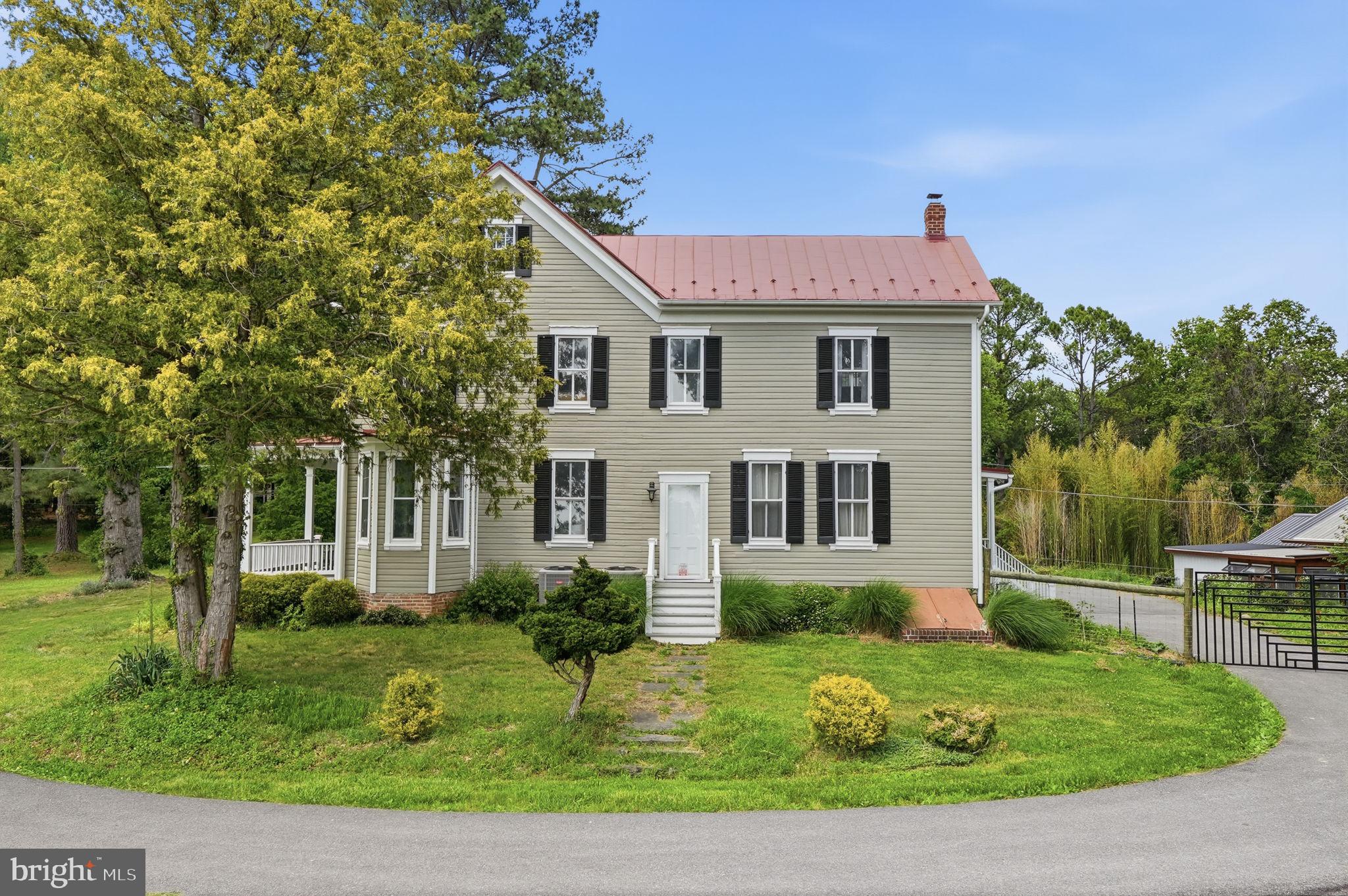 ROCKVILLE OUTSIDE - Residential
